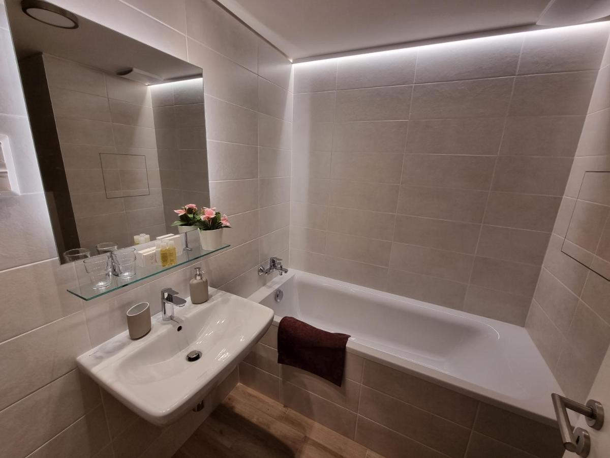 Rivercity Apartments Budapest Esterno foto